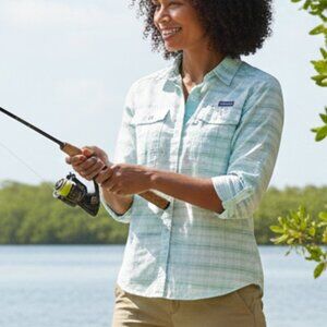 🏷️ $8 SALE Columbia PFG Button Down Shirt, Size Medium